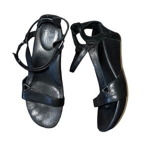 Teva Open Toe Capri black Wedges size 9